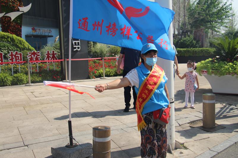 <strong>小骚逼想被操,播放</strong>